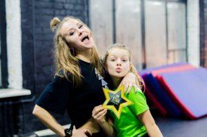 танцевать весело